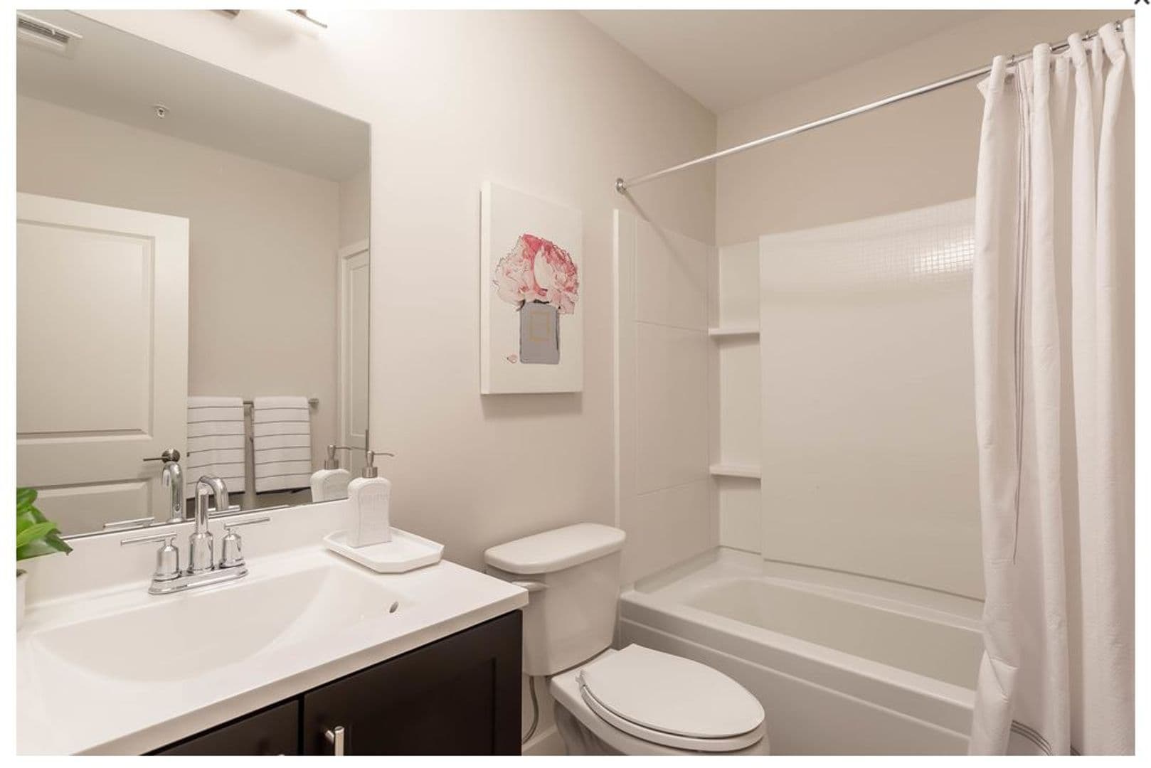 Vernon Apartment: 2 Trail Run, Clubhouse