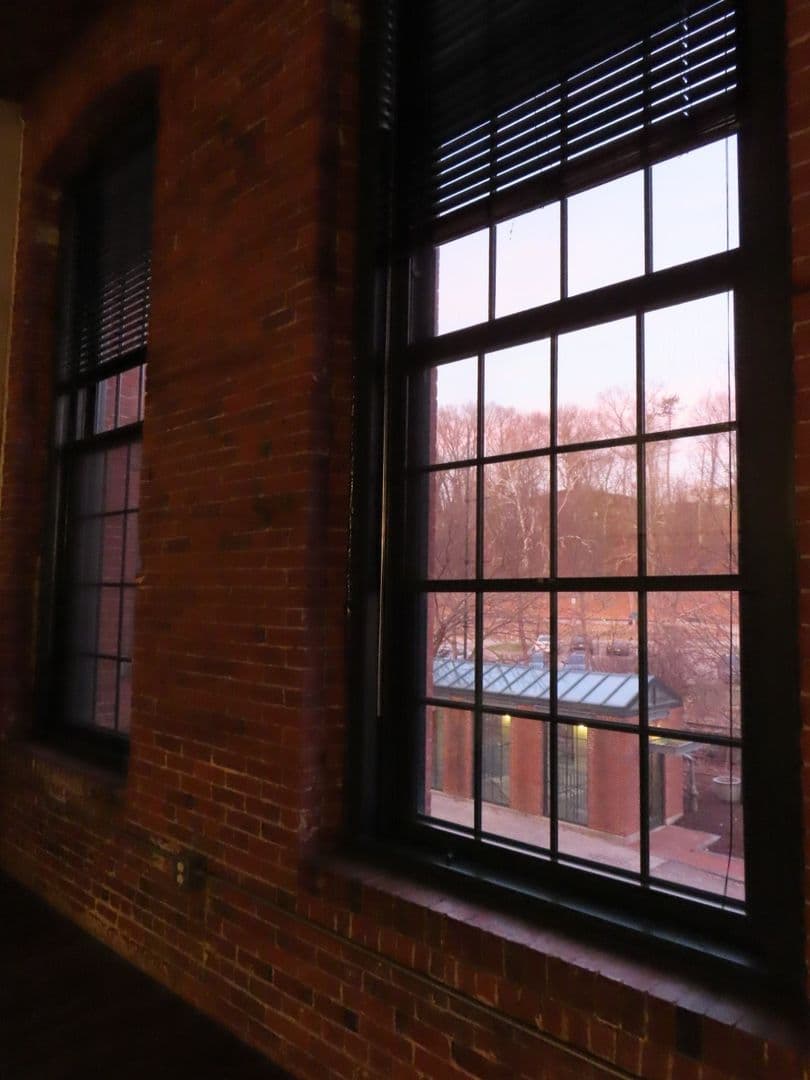 Cumberland Apartment: 51 Front St