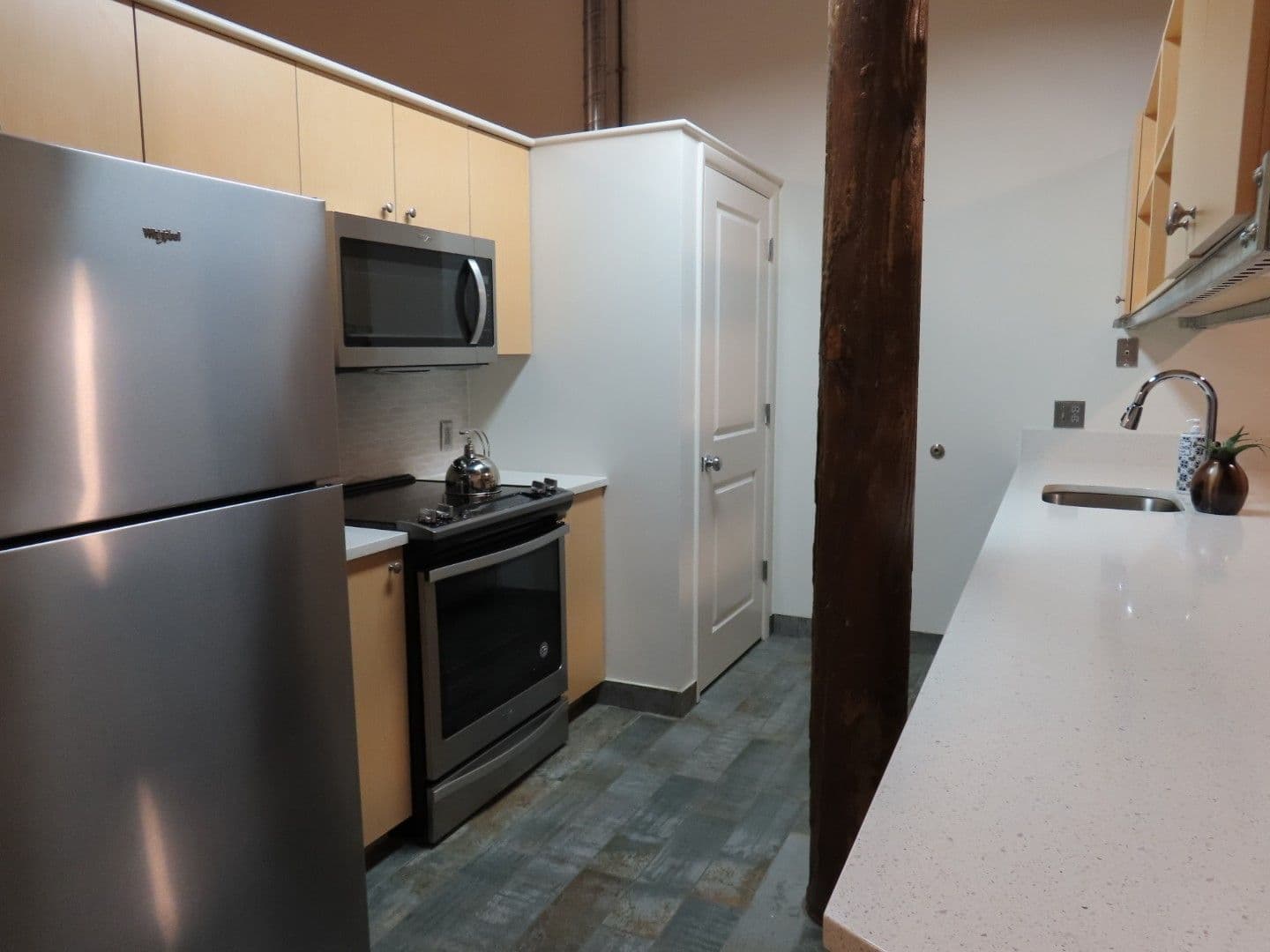Cumberland Apartment: 51 Front St