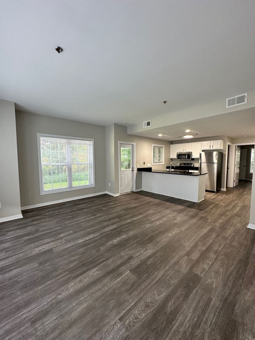 Milford Apartment: 120 Washington Street