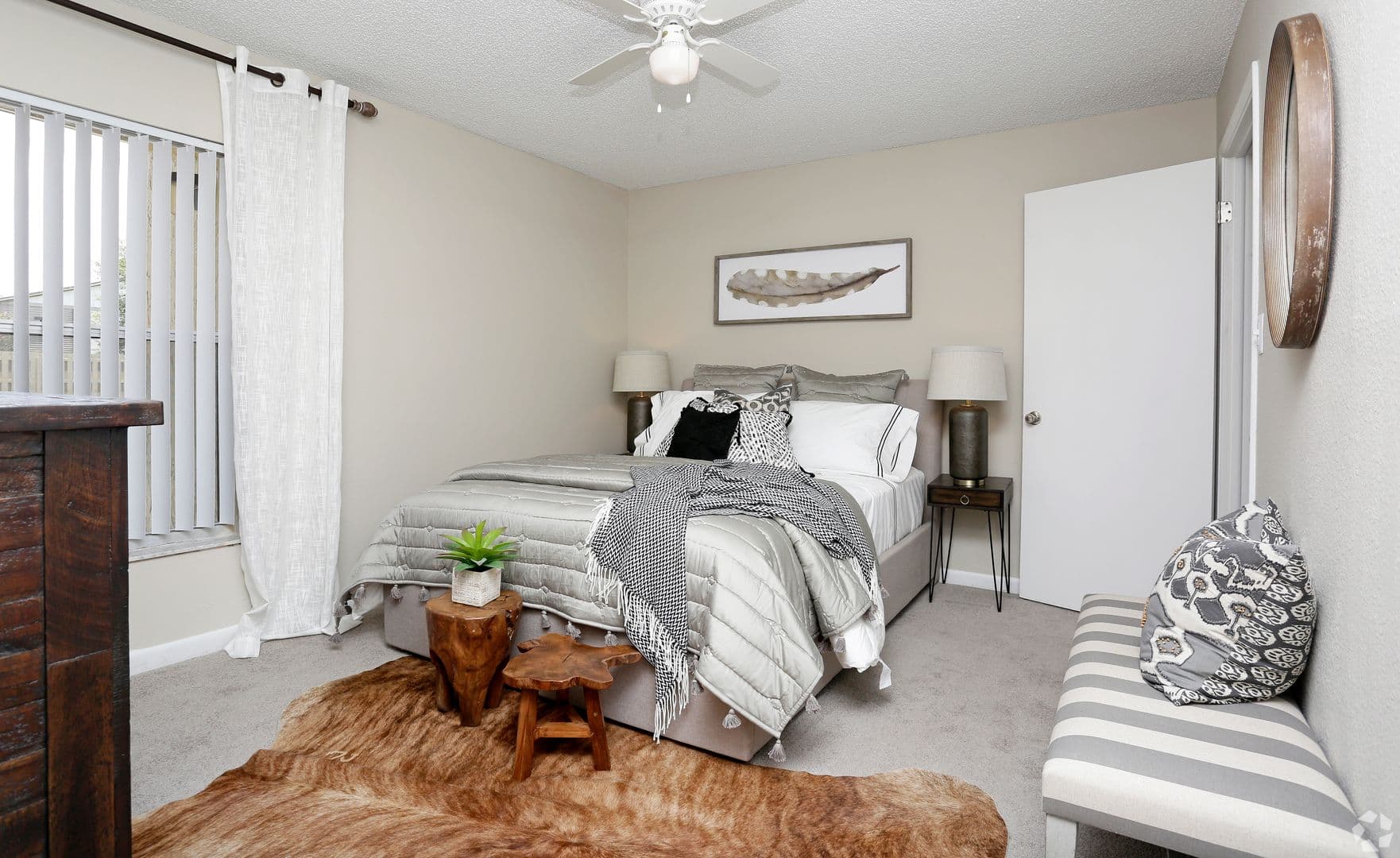Orlando Apartment: 7325 Goldenpointe Blvd