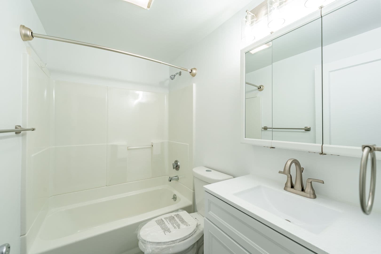 New Haven Townhome: 35 Cooper Pl