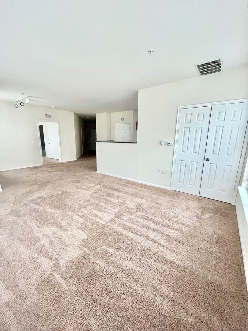 New Haven Apartment: 400 Blake St.