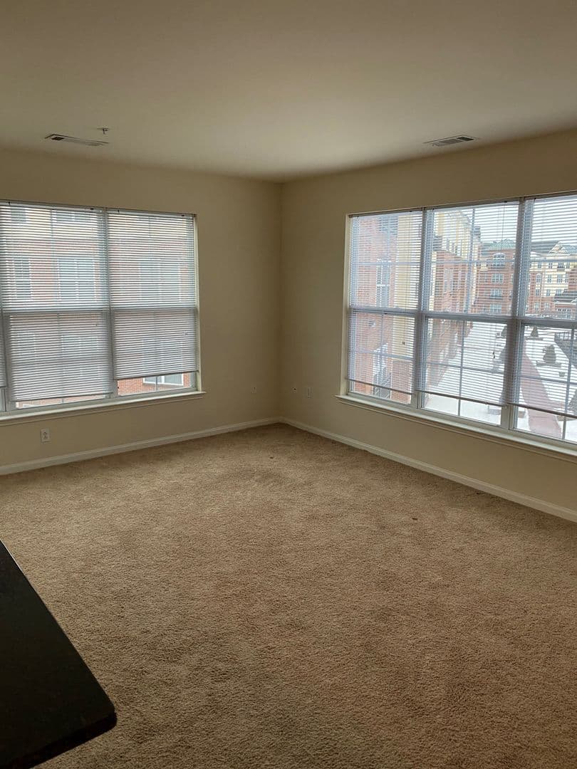 New Haven Apartment: 400 Blake St.