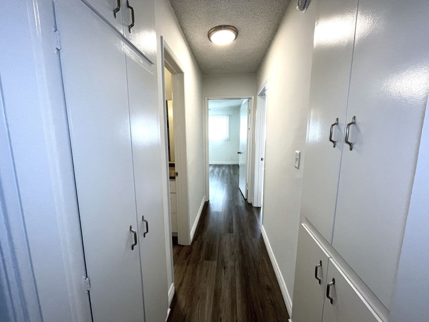 Los Angeles Apartment: 3486 Military Avenue