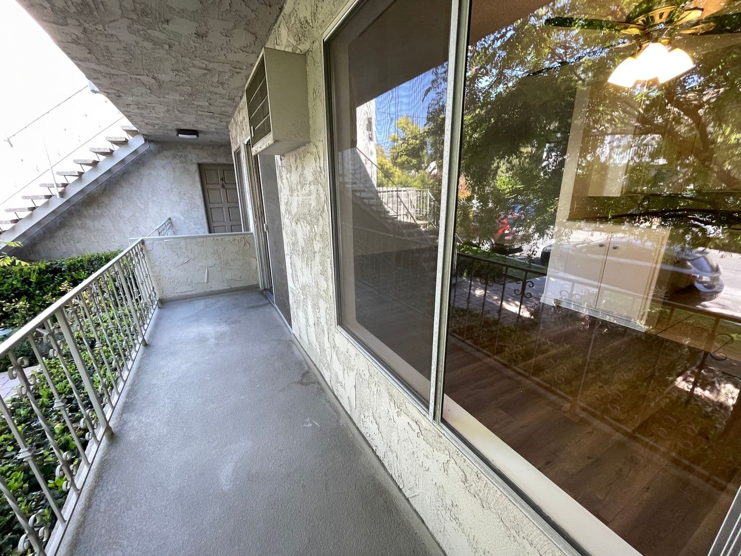 Los Angeles Apartment: 3486 Military Avenue