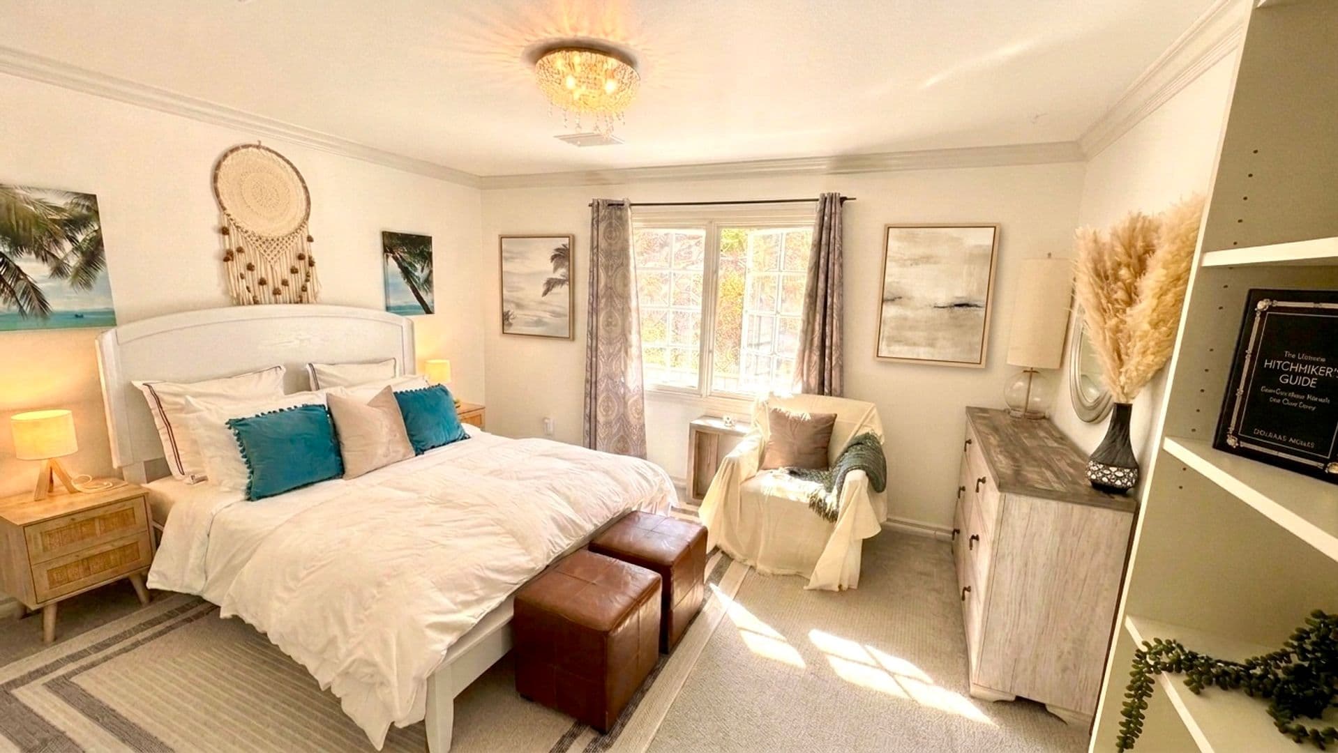 PACIFIC PALISADES House: 1423 Floresta Place