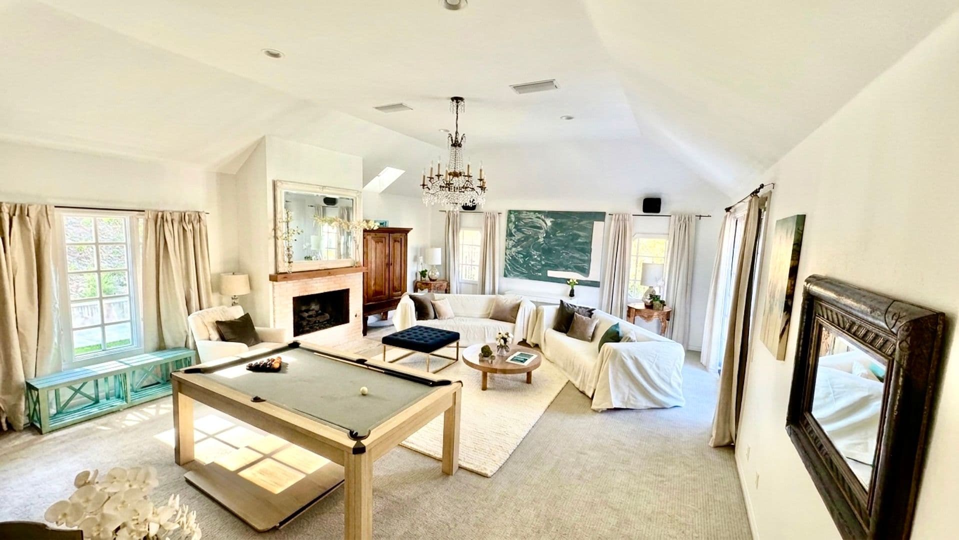 PACIFIC PALISADES House: 1423 Floresta Place