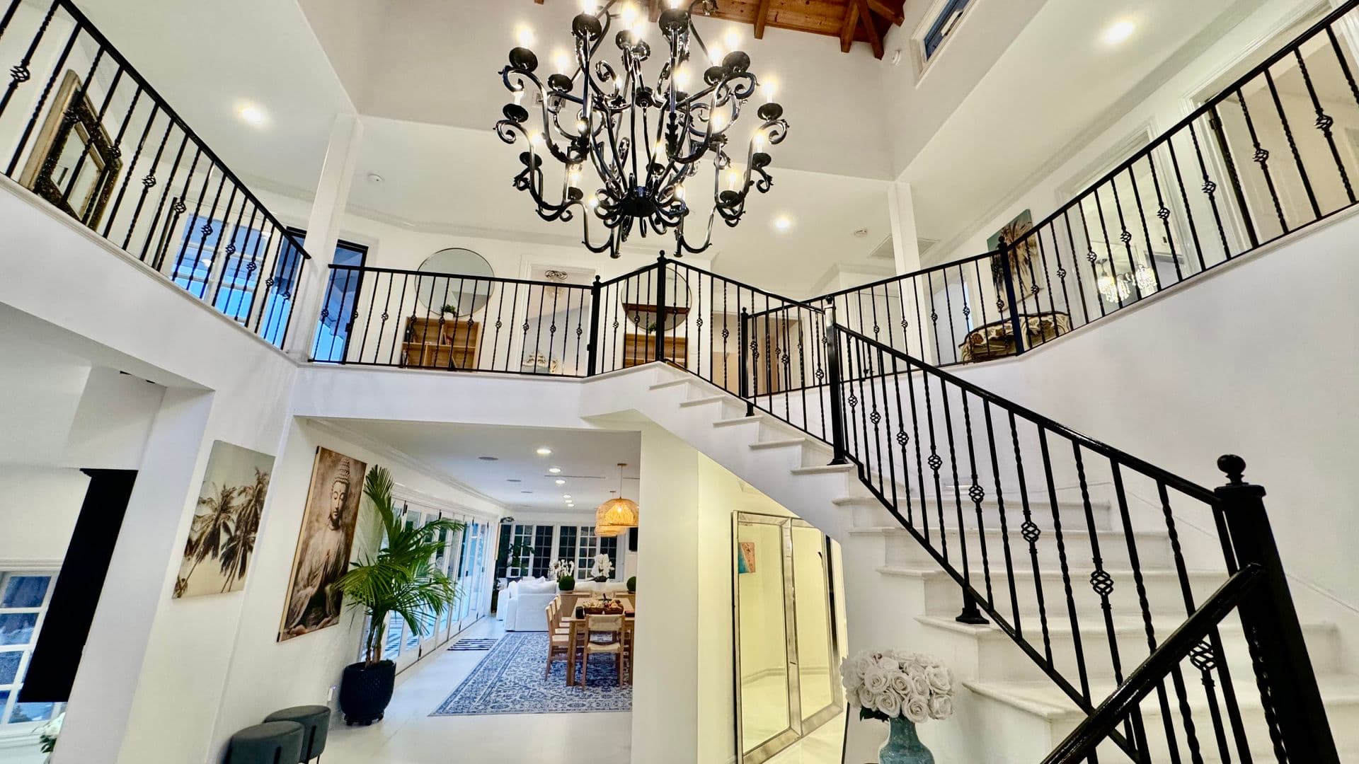 PACIFIC PALISADES House: 1423 Floresta Place