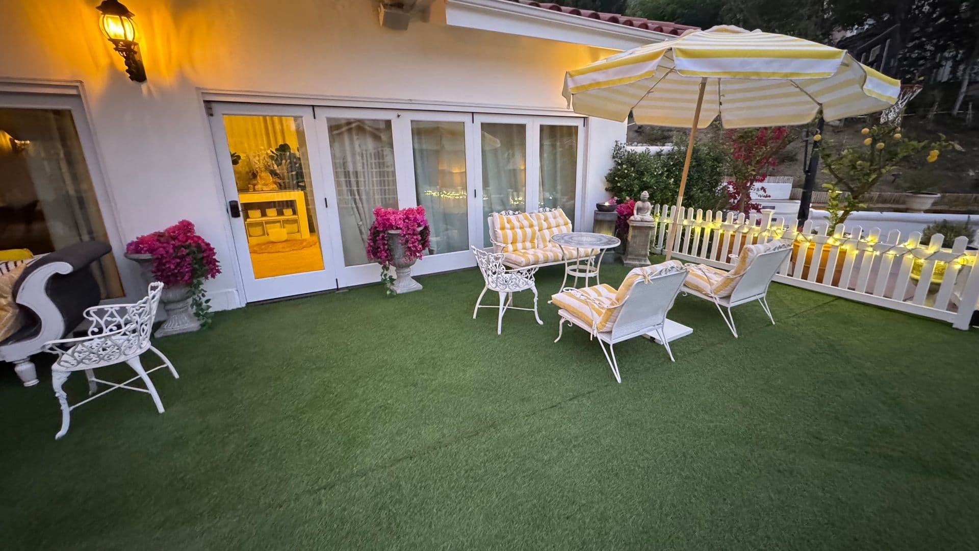 PACIFIC PALISADES House: 1423 Floresta Place