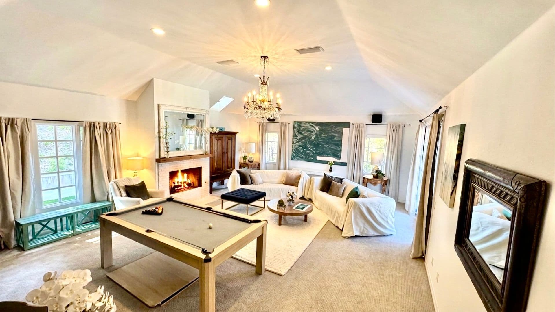 PACIFIC PALISADES House: 1423 Floresta Place