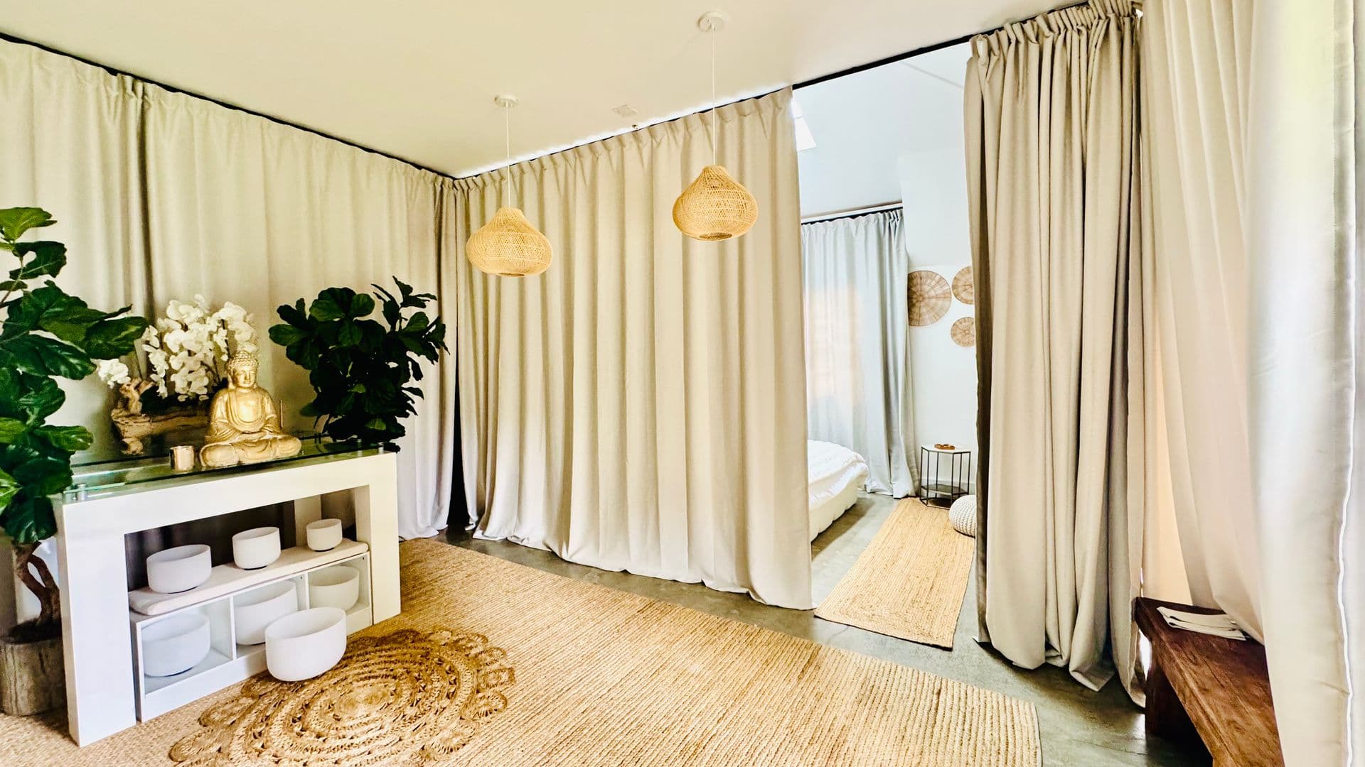 PACIFIC PALISADES House: 1423 Floresta Place