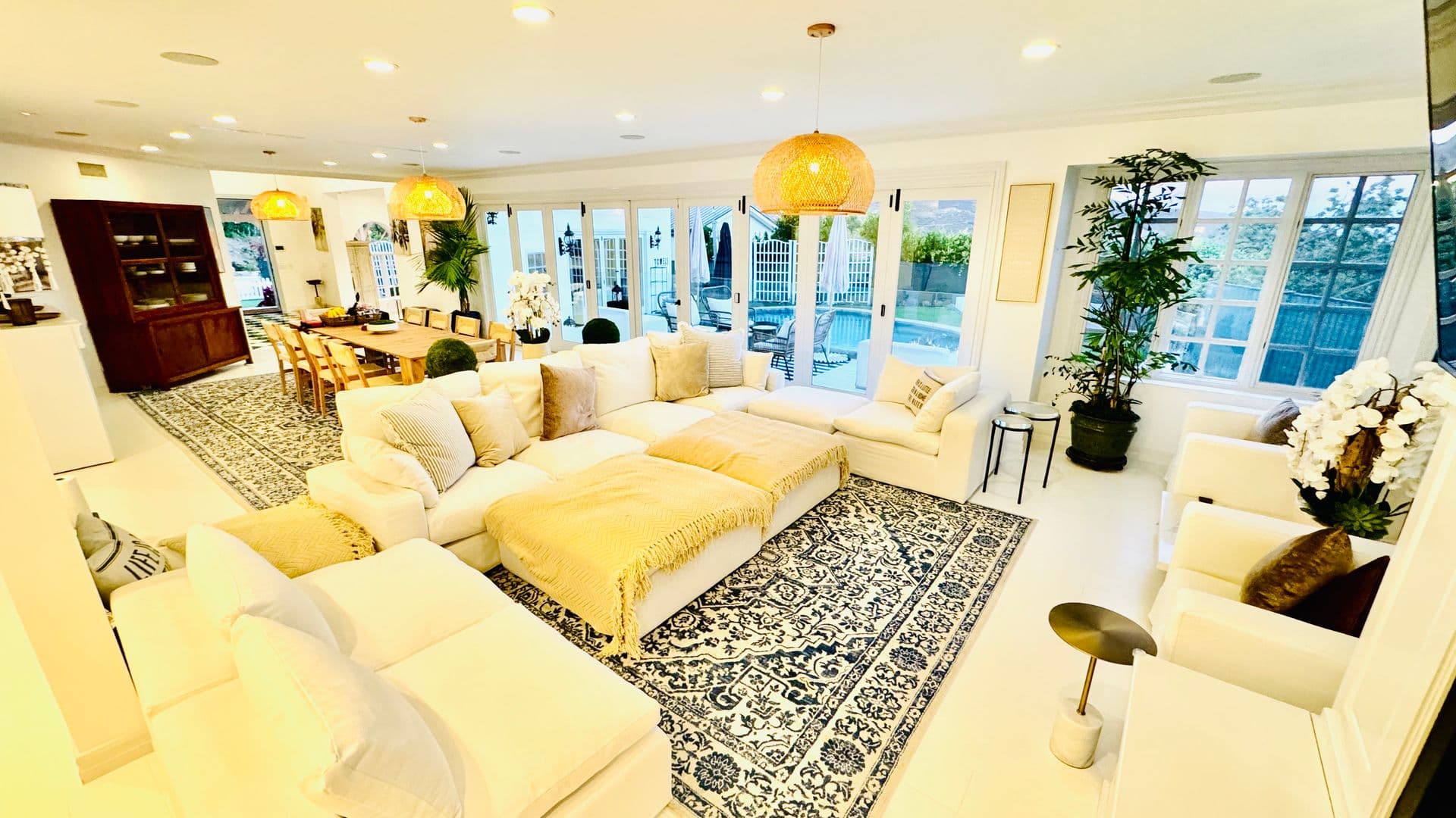 PACIFIC PALISADES House: 1423 Floresta Place