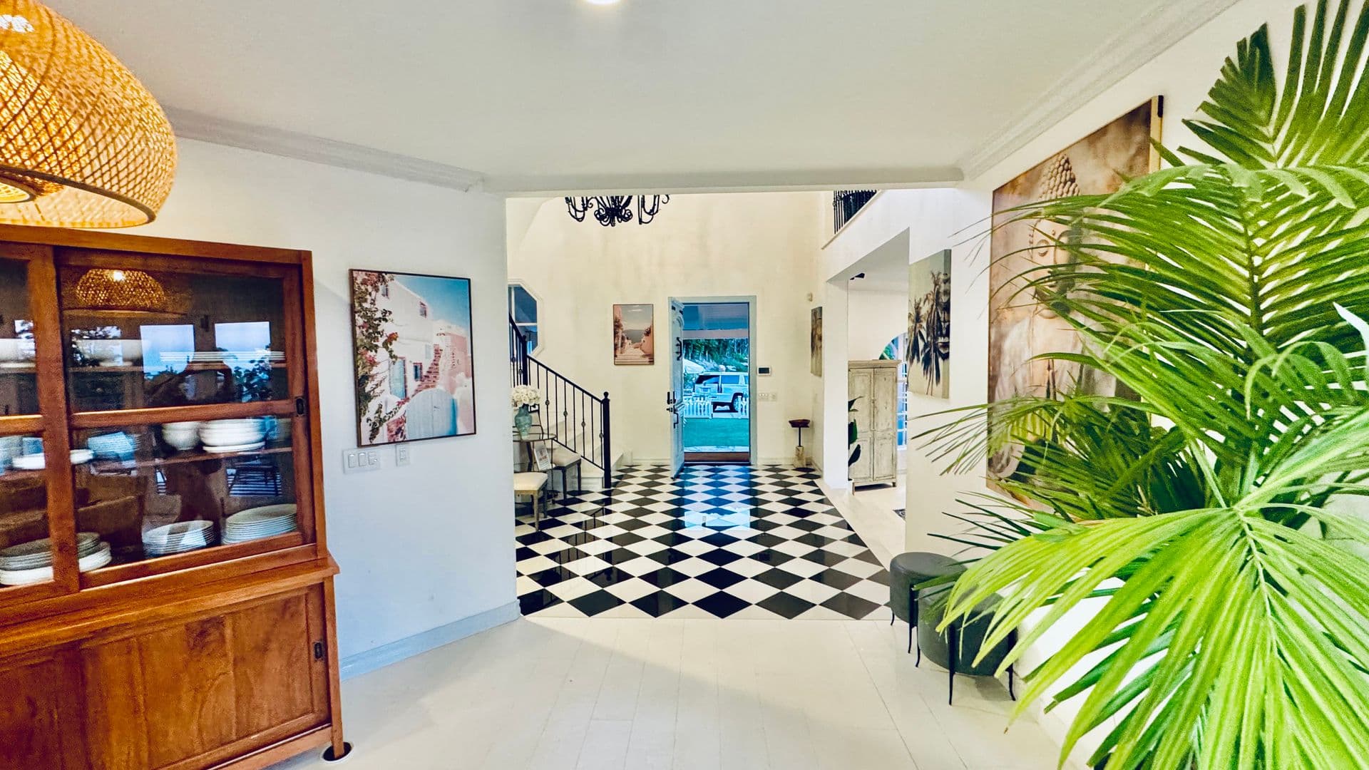 PACIFIC PALISADES House: 1423 Floresta Place