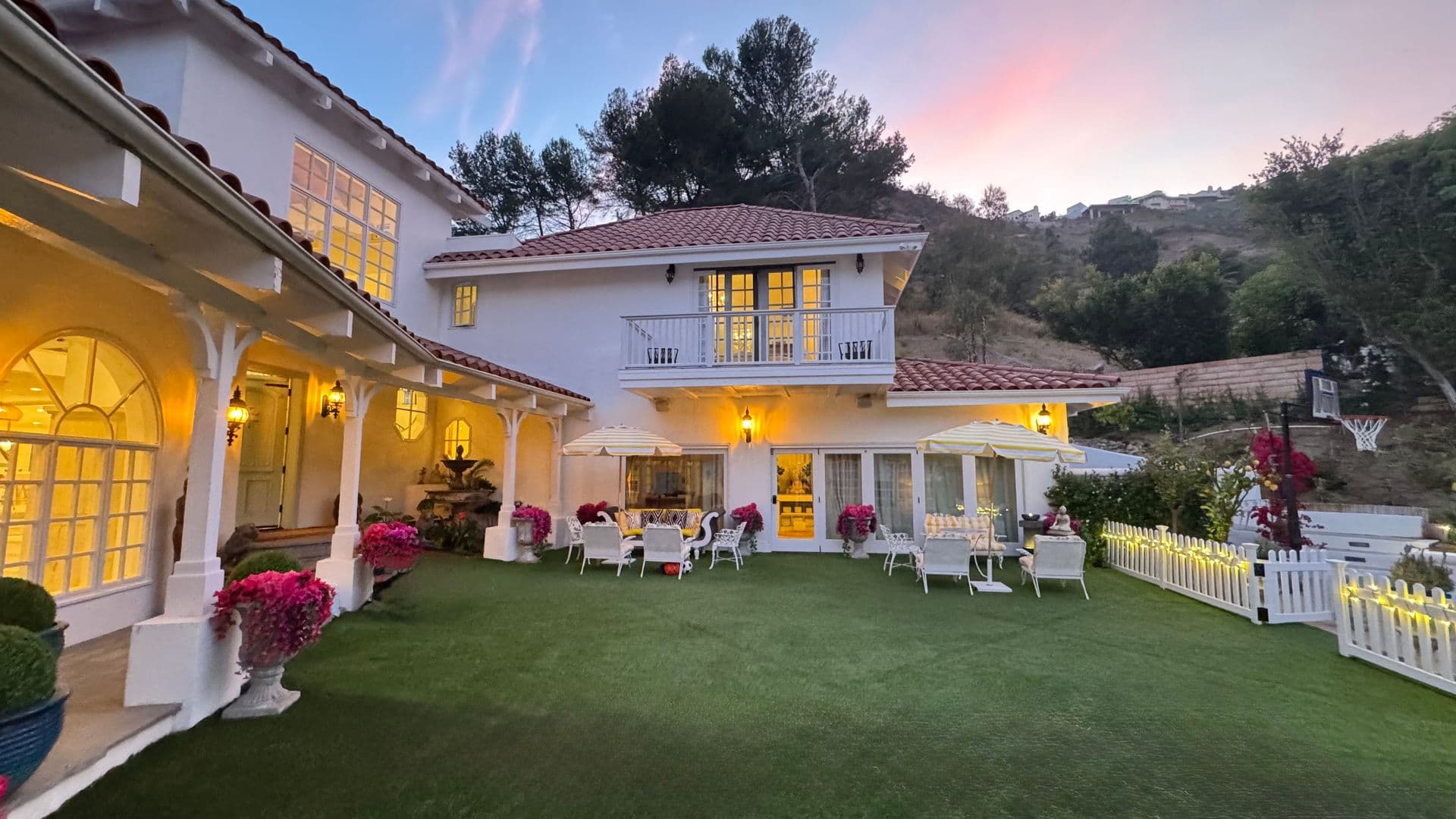 PACIFIC PALISADES House: 1423 Floresta Place