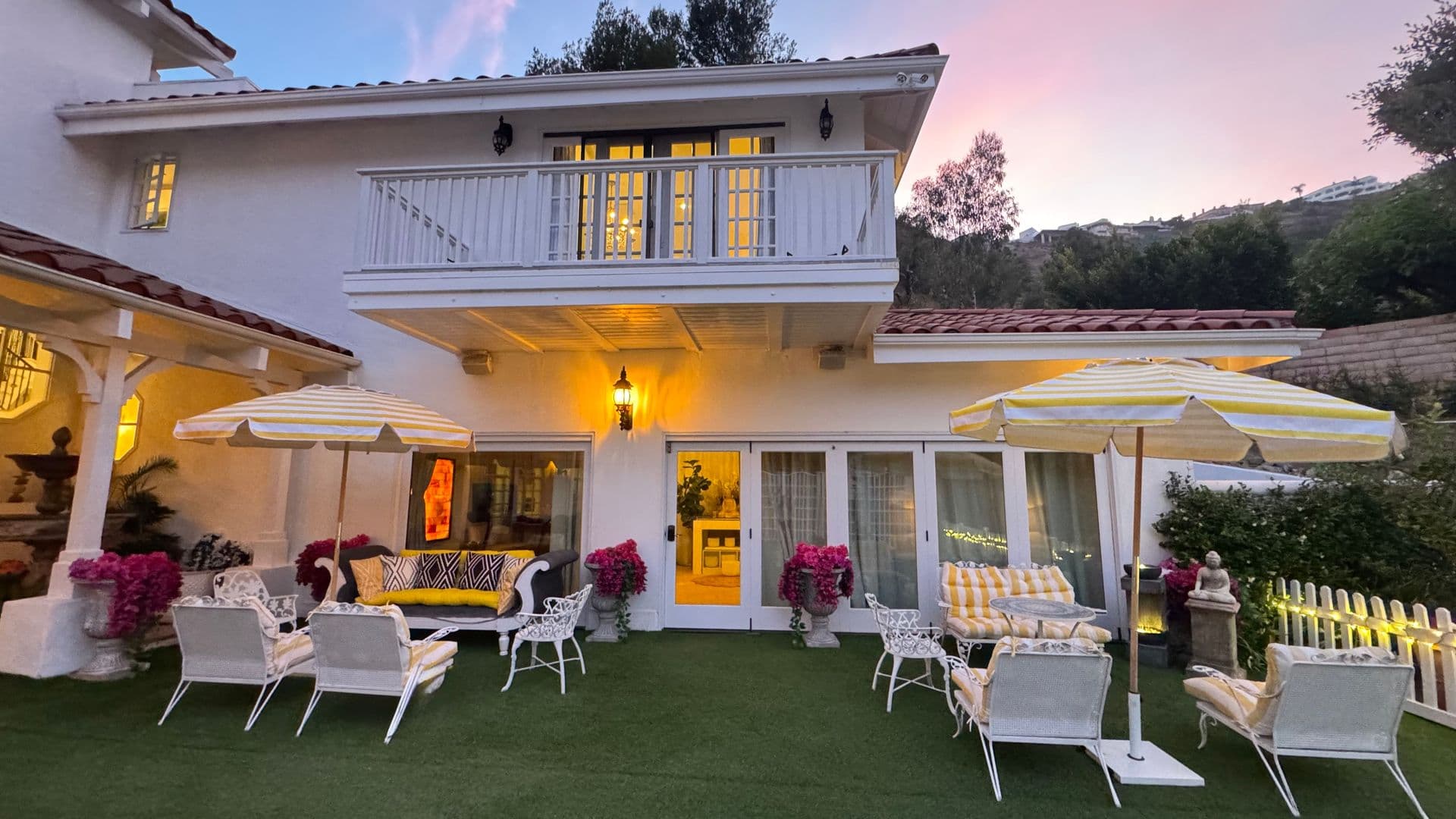 PACIFIC PALISADES House: 1423 Floresta Place