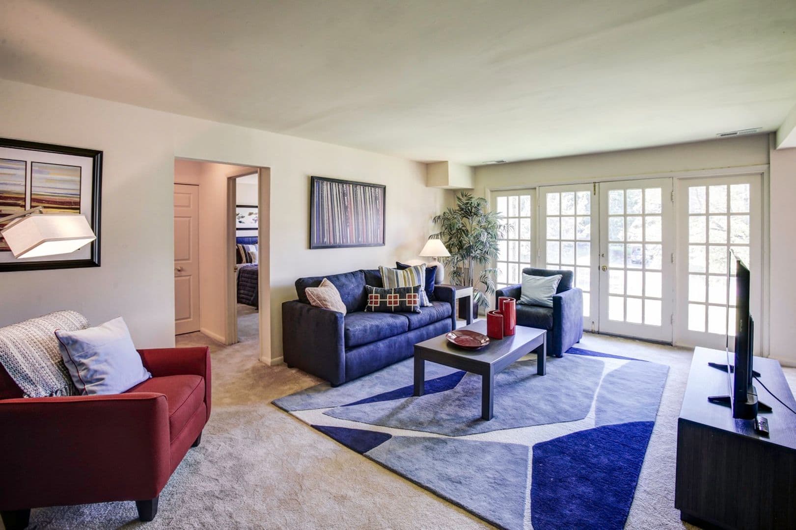 McLean Apartment: 1805 Wilson Lane