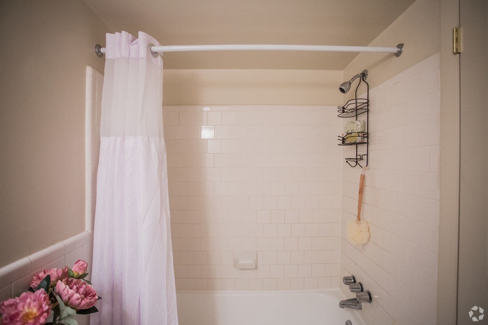 McLean Apartment: 1805 Wilson Lane
