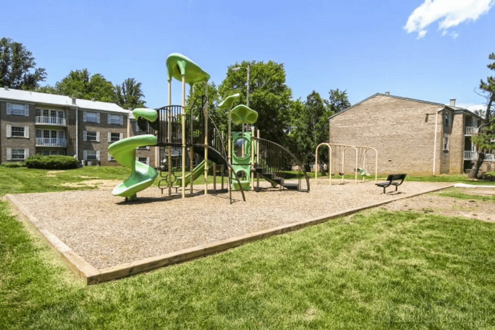 McLean Apartment: 1805 Wilson Lane