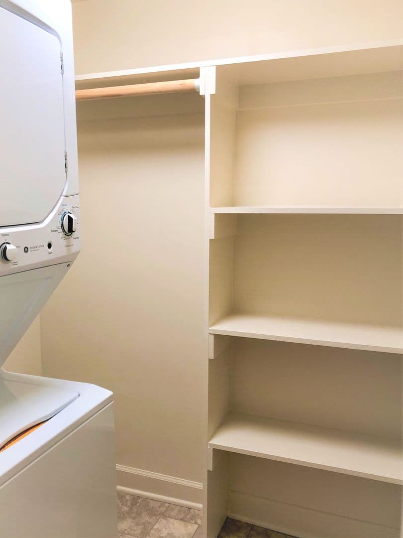 McLean Apartment: 1805 Wilson Lane