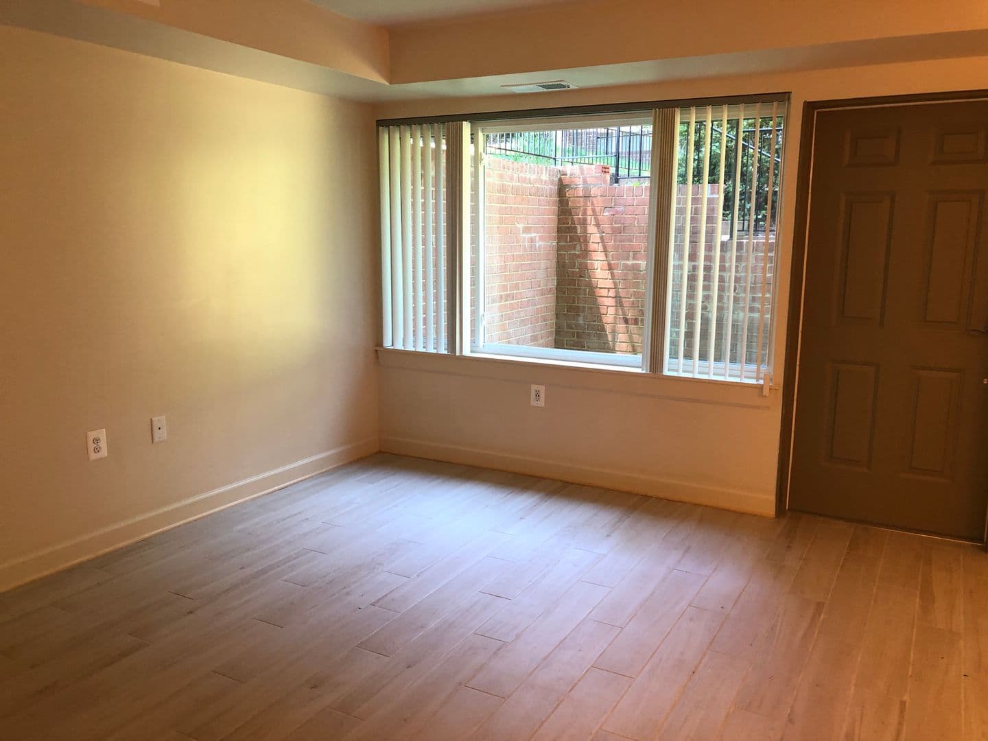 McLean Apartment: 1805 Wilson Lane