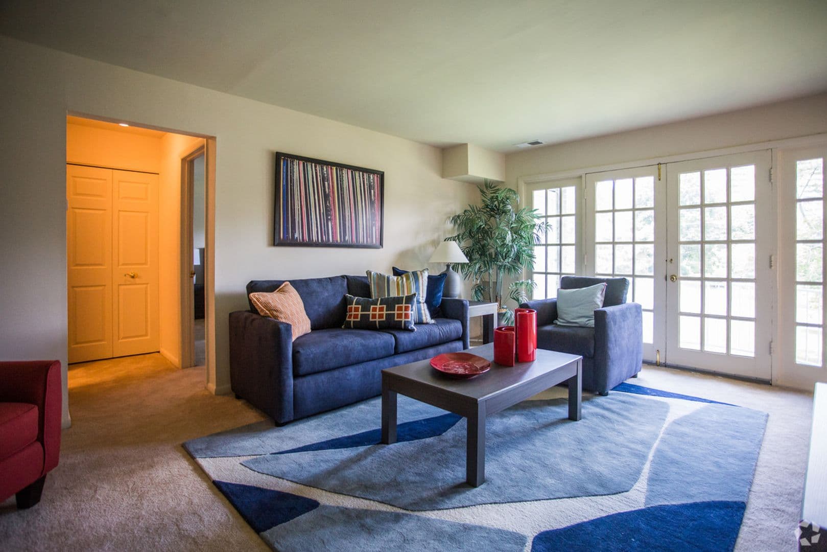 McLean Apartment: 1805 Wilson Lane