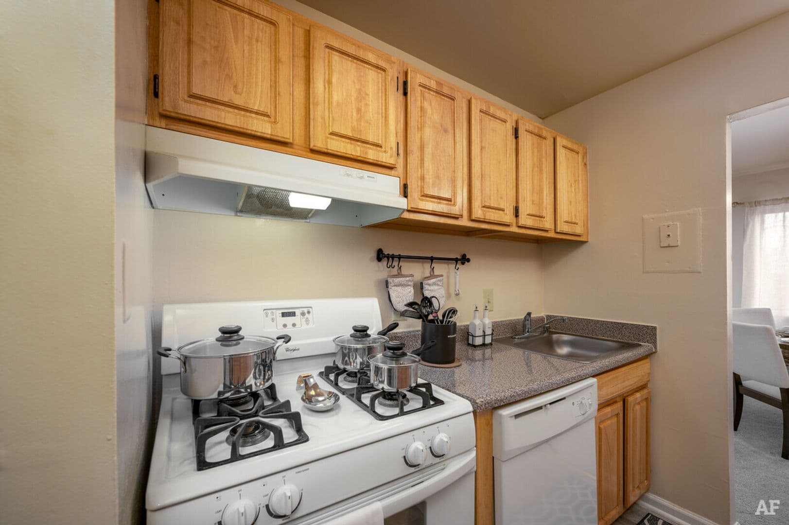 McLean Apartment: 1805 Wilson Lane