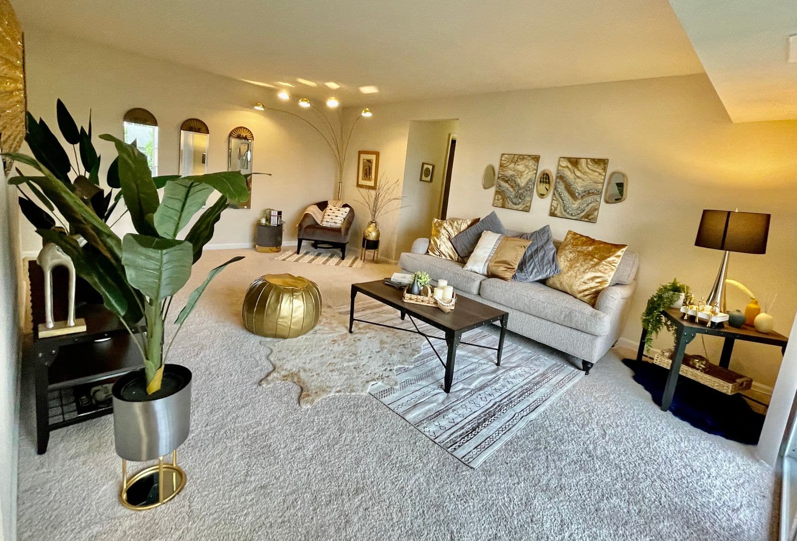 McLean Apartment: 1805 Wilson Lane