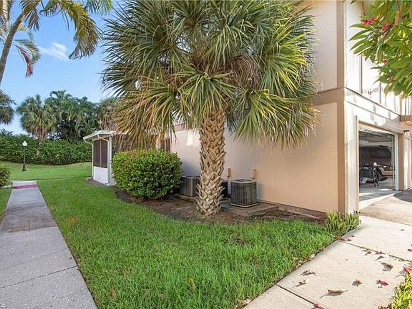Fort Myers Townhome: 3363 Alouette Cir Bldg 104 APT 3