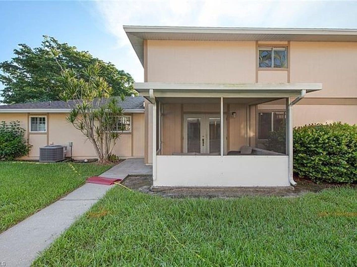 Fort Myers Townhome: 3363 Alouette Cir Bldg 104 APT 3