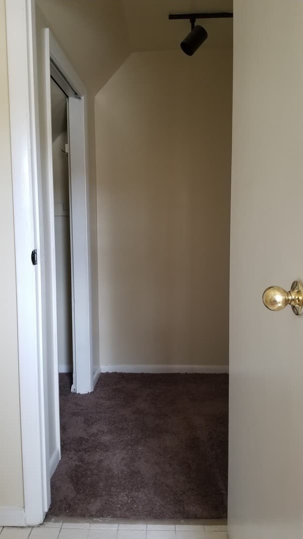 Beaver Apartment: 457 State Avenue