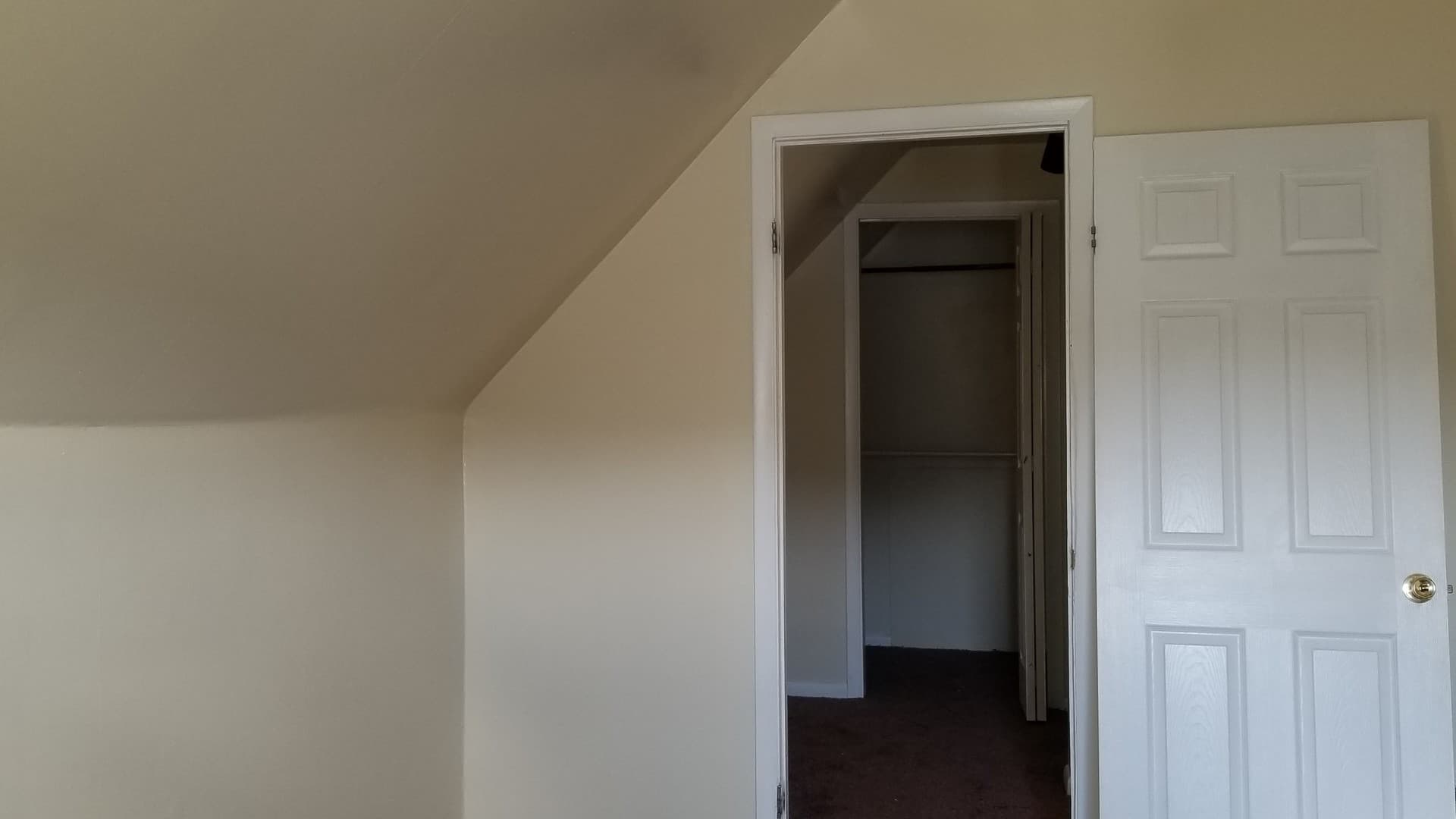 Beaver Apartment: 457 State Avenue
