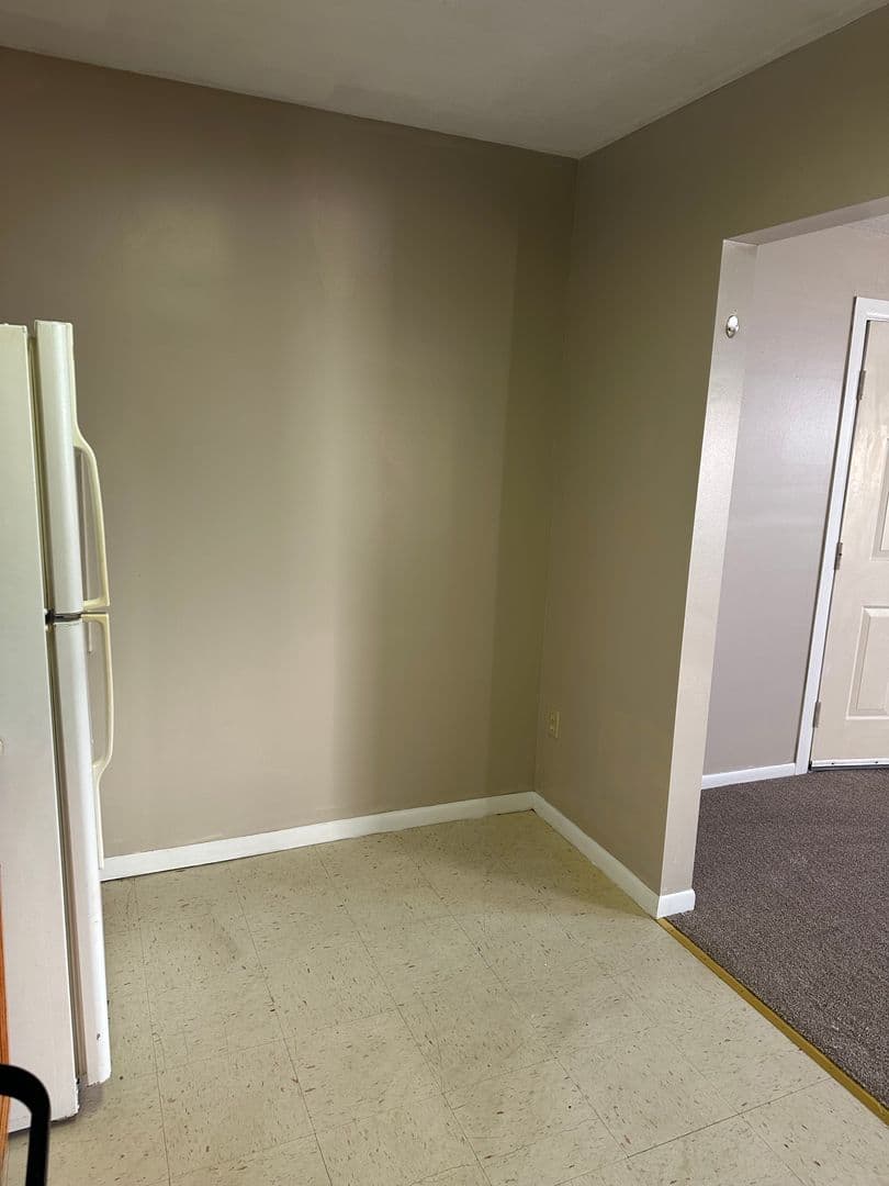 New Brighton Apartment: 1463 Penn Ave