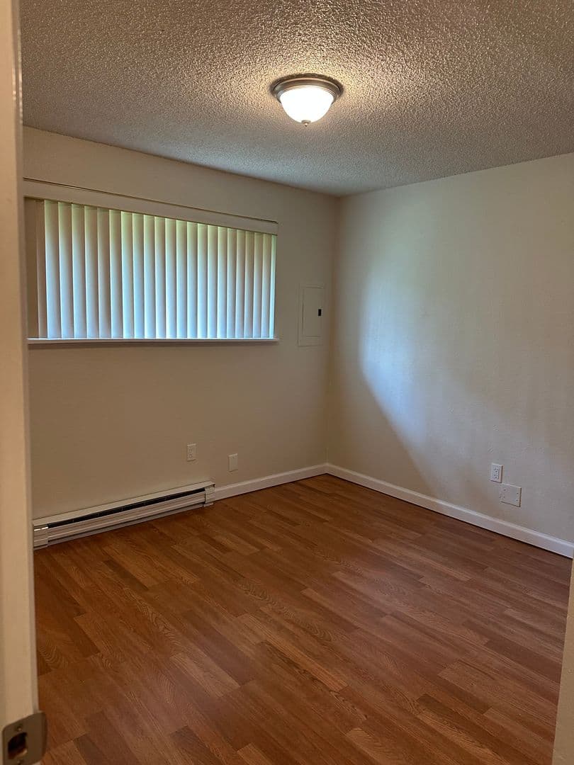 Sedro-Woolley Apartment: 313 West Woodworth Street