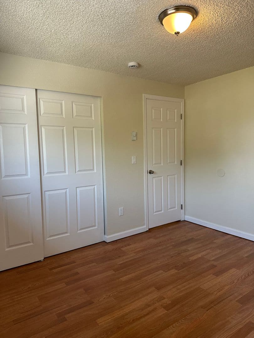 Sedro-Woolley Apartment: 313 West Woodworth Street
