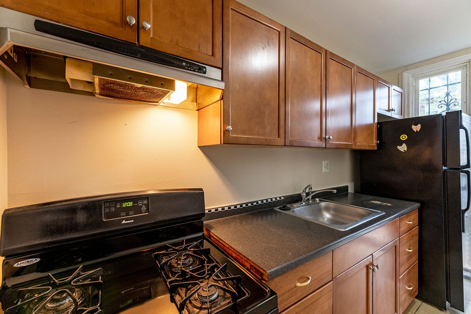Washington Apartment: 351 Parkland Pl SE