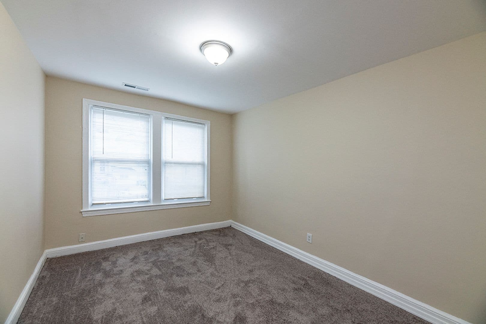 Washington Apartment: 351 Parkland Pl SE