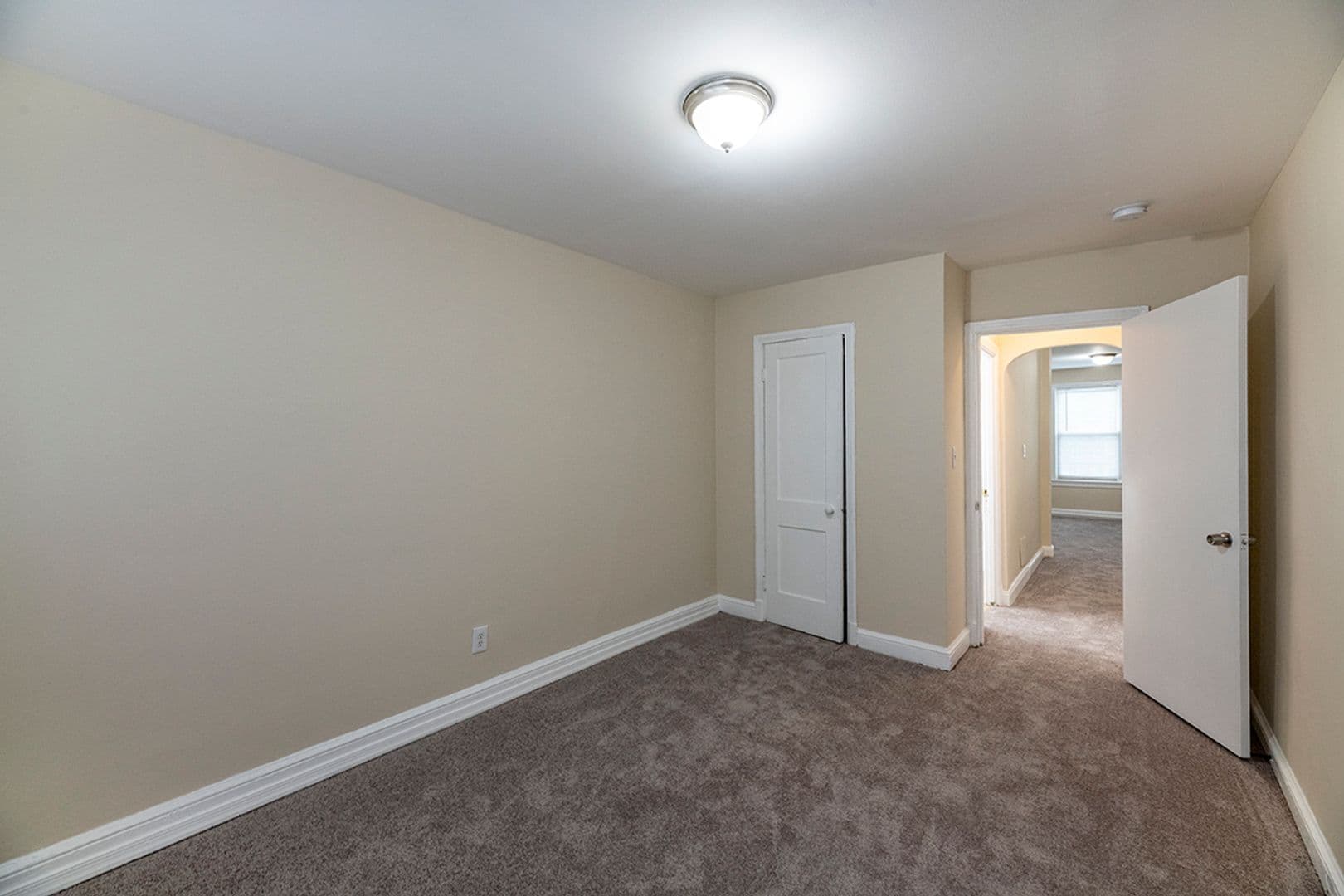 Washington Apartment: 351 Parkland Pl SE