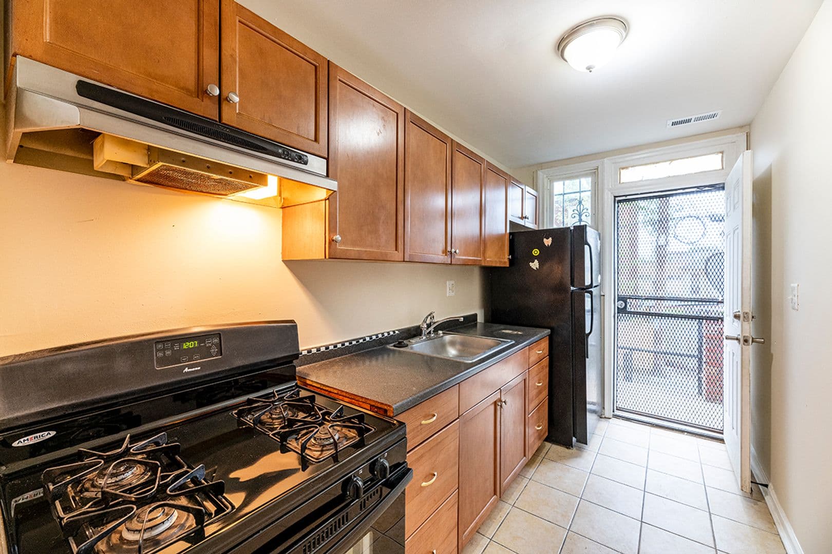 Washington Apartment: 351 Parkland Pl SE