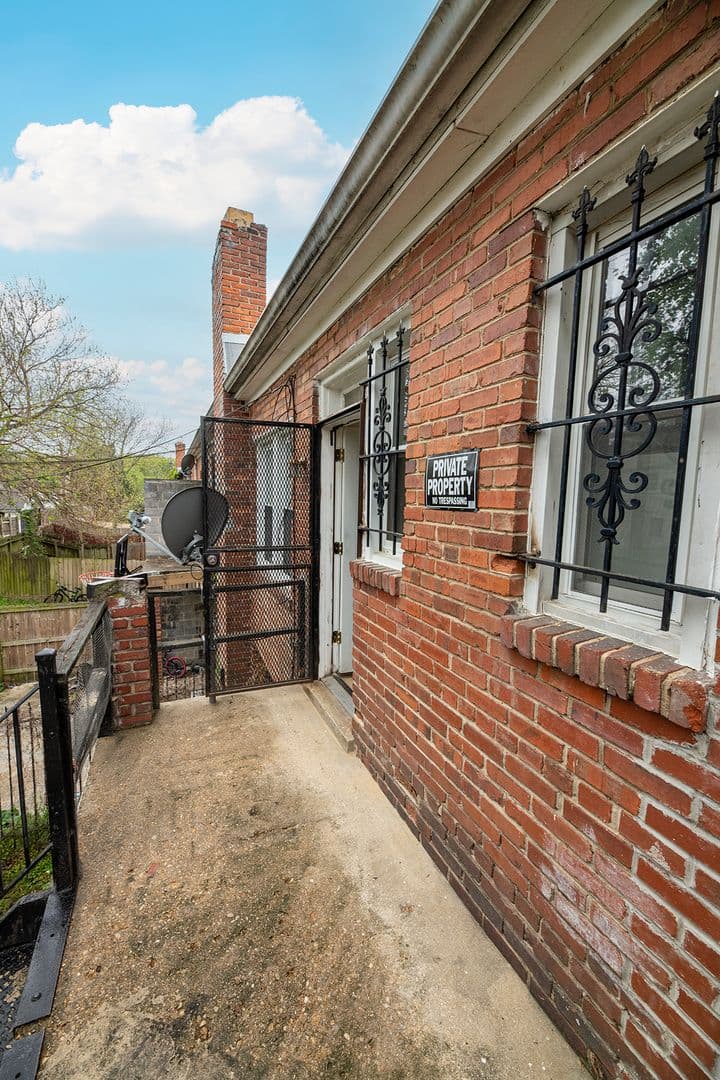Washington Apartment: 351 Parkland Pl SE