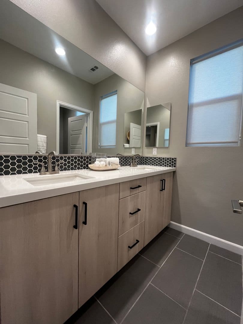 Temecula House: 32522 Brunello Way