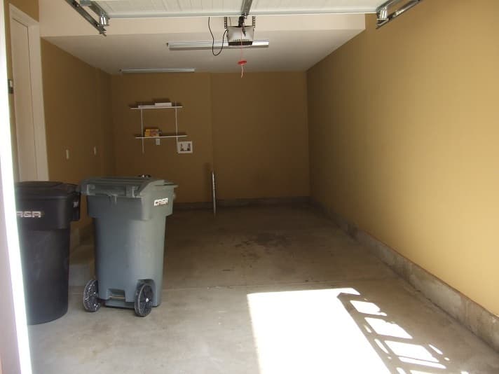 Temecula House: 31136 Strawberry Tree