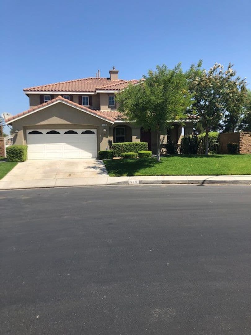 Corona House: 519 Cedarbrook Lane