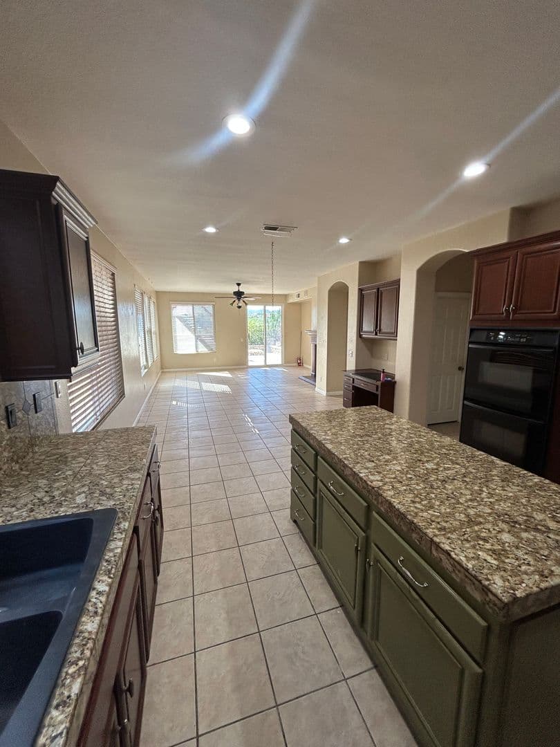 Temecula House: 32977 Anasazi Dr