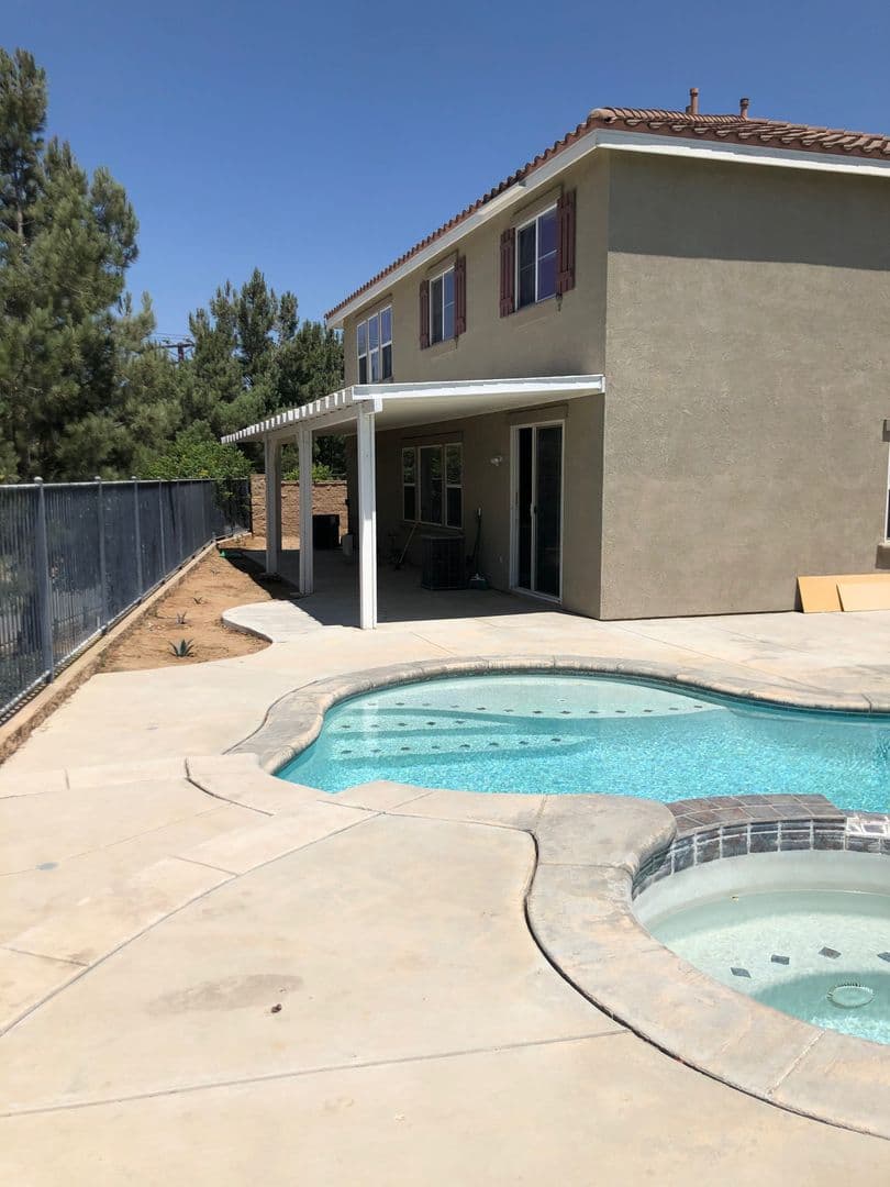 Corona House: 519 Cedarbrook Lane