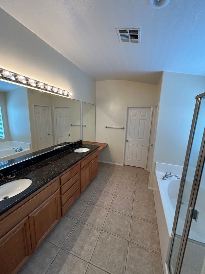 Temecula House: 45169 Tioga St
