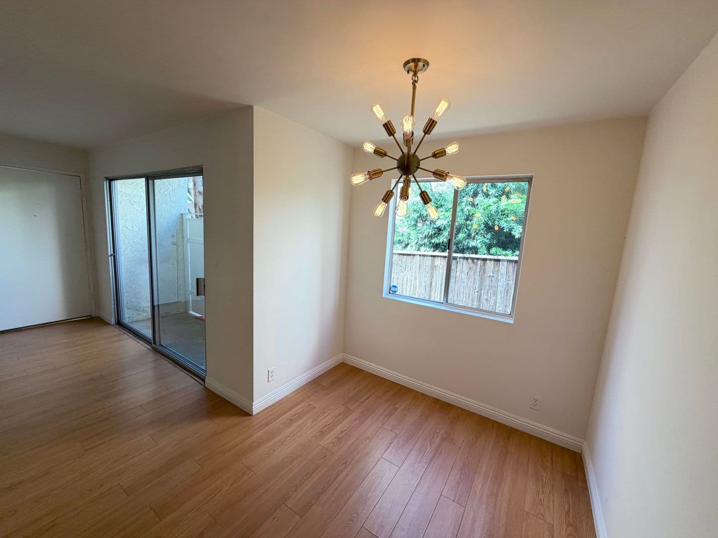 Santa Monica Apartment: 1008 17th Street