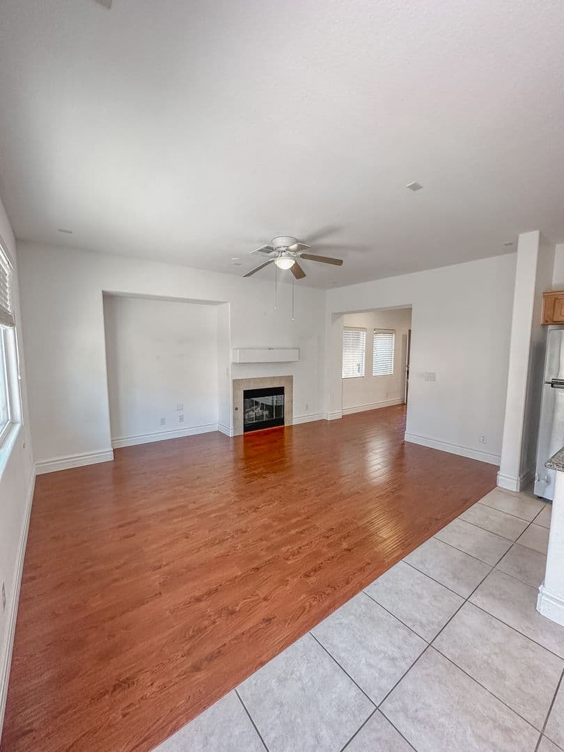 Las Vegas House: 282 Caddy Bag Ct