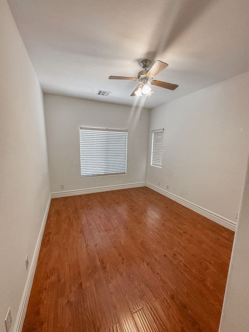 Las Vegas House: 282 Caddy Bag Ct
