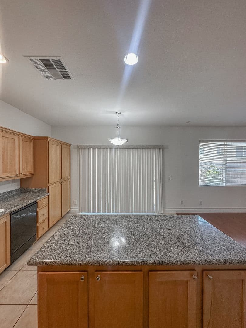 Las Vegas House: 282 Caddy Bag Ct
